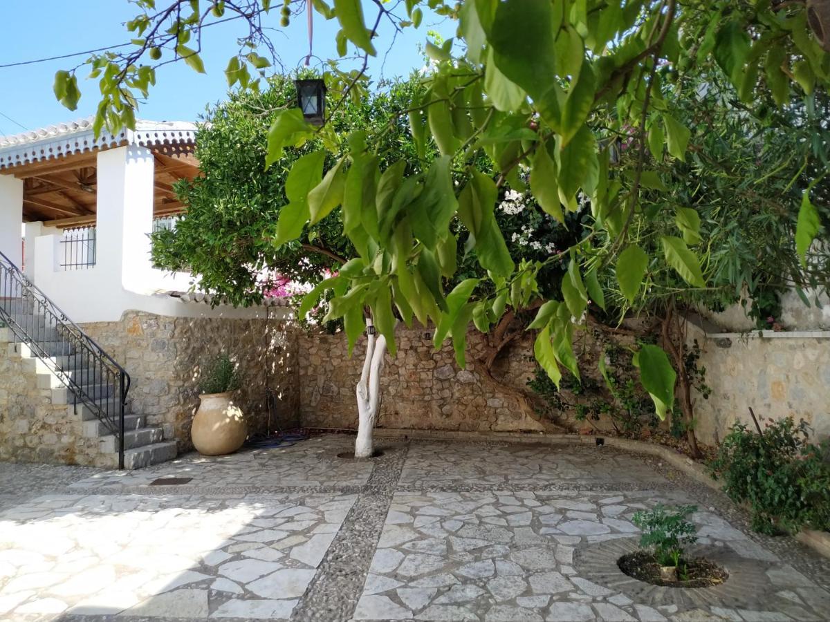 Liknon Guesthouse Villa Galaxidi Exterior photo