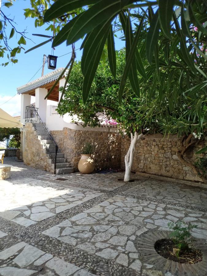 Liknon Guesthouse Villa Galaxidi Exterior photo
