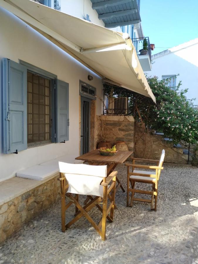 Liknon Guesthouse Villa Galaxidi Exterior photo